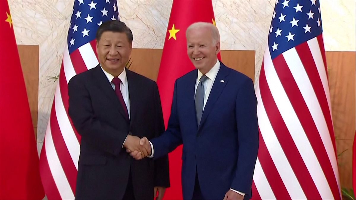 Ať soupeření nepřeroste v jaderný konflikt, shodl se Biden s čínským prezidentem